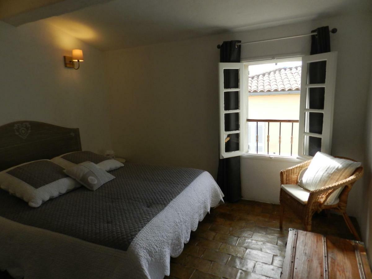La Maison Peano Gassin Bagian luar foto