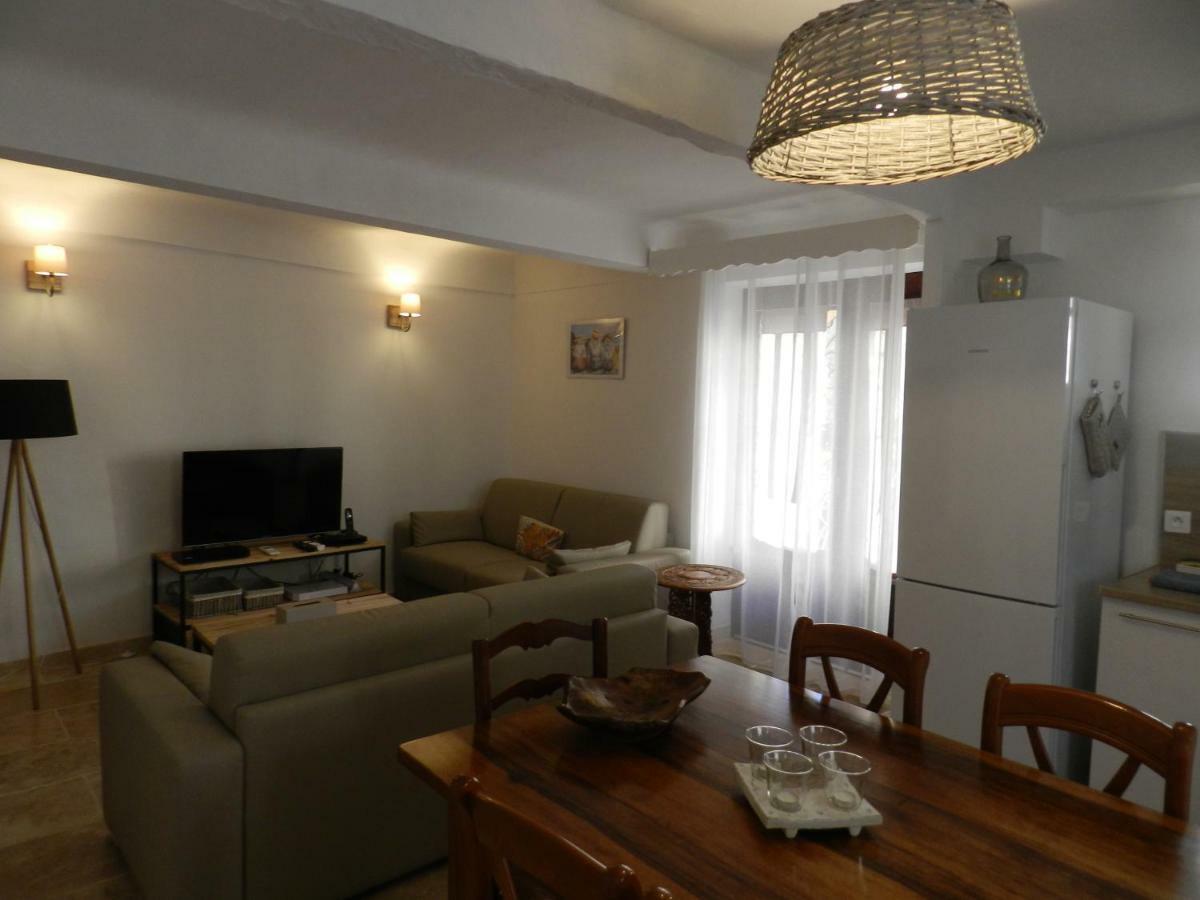 La Maison Peano Gassin Bagian luar foto