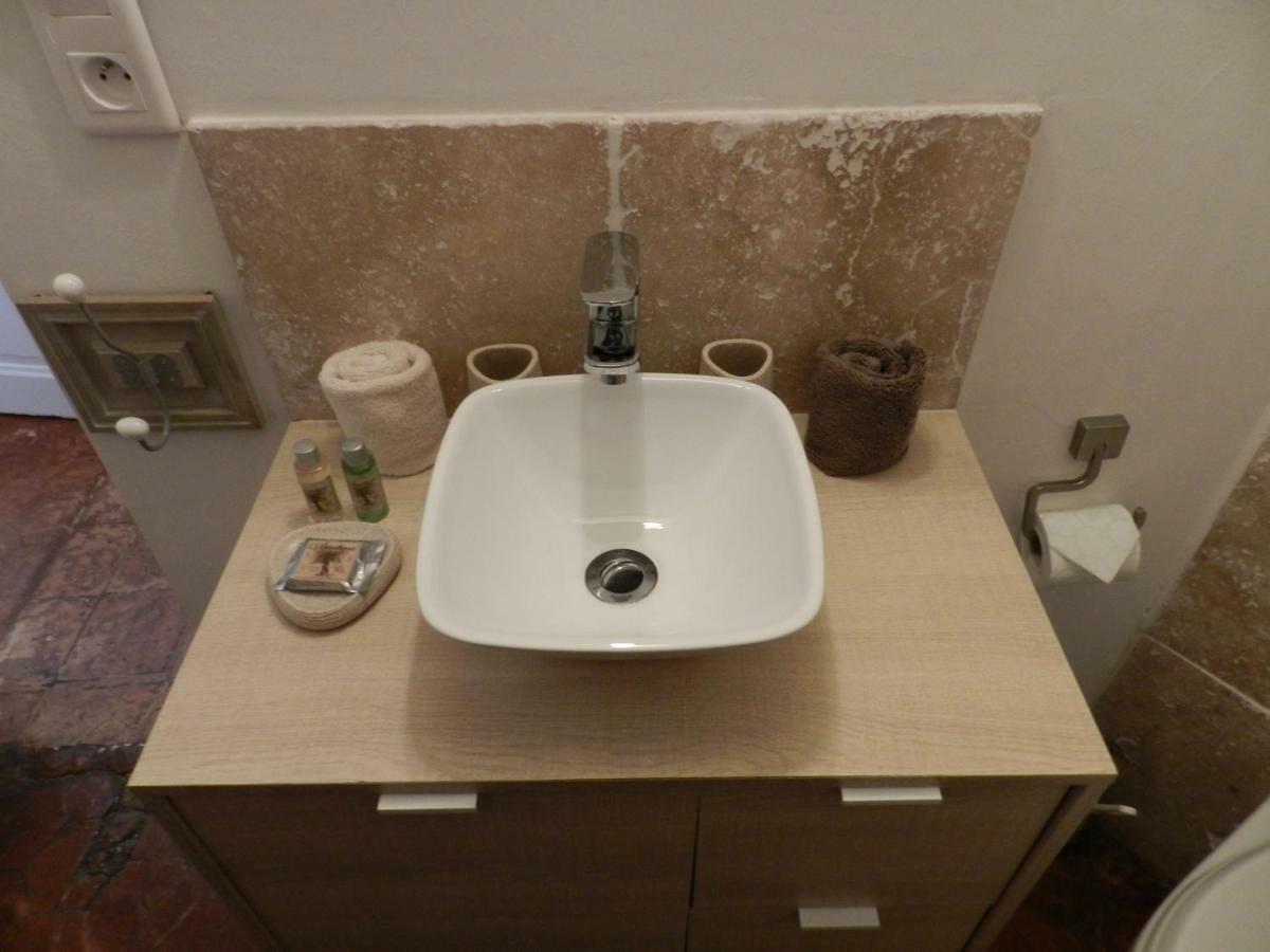 La Maison Peano Gassin Bagian luar foto