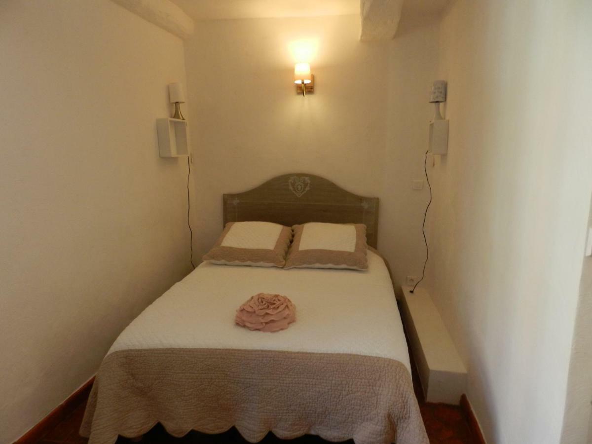 La Maison Peano Gassin Bagian luar foto