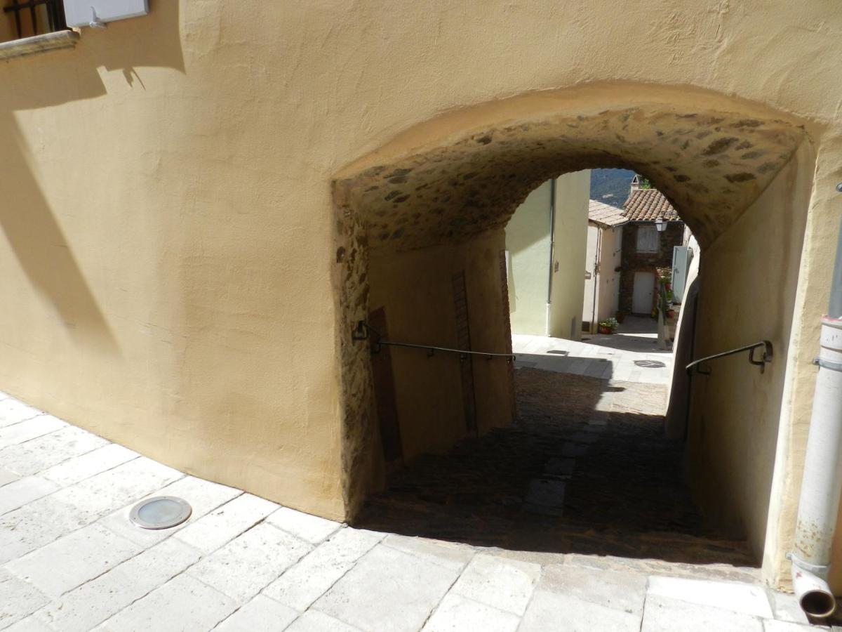 La Maison Peano Gassin Bagian luar foto