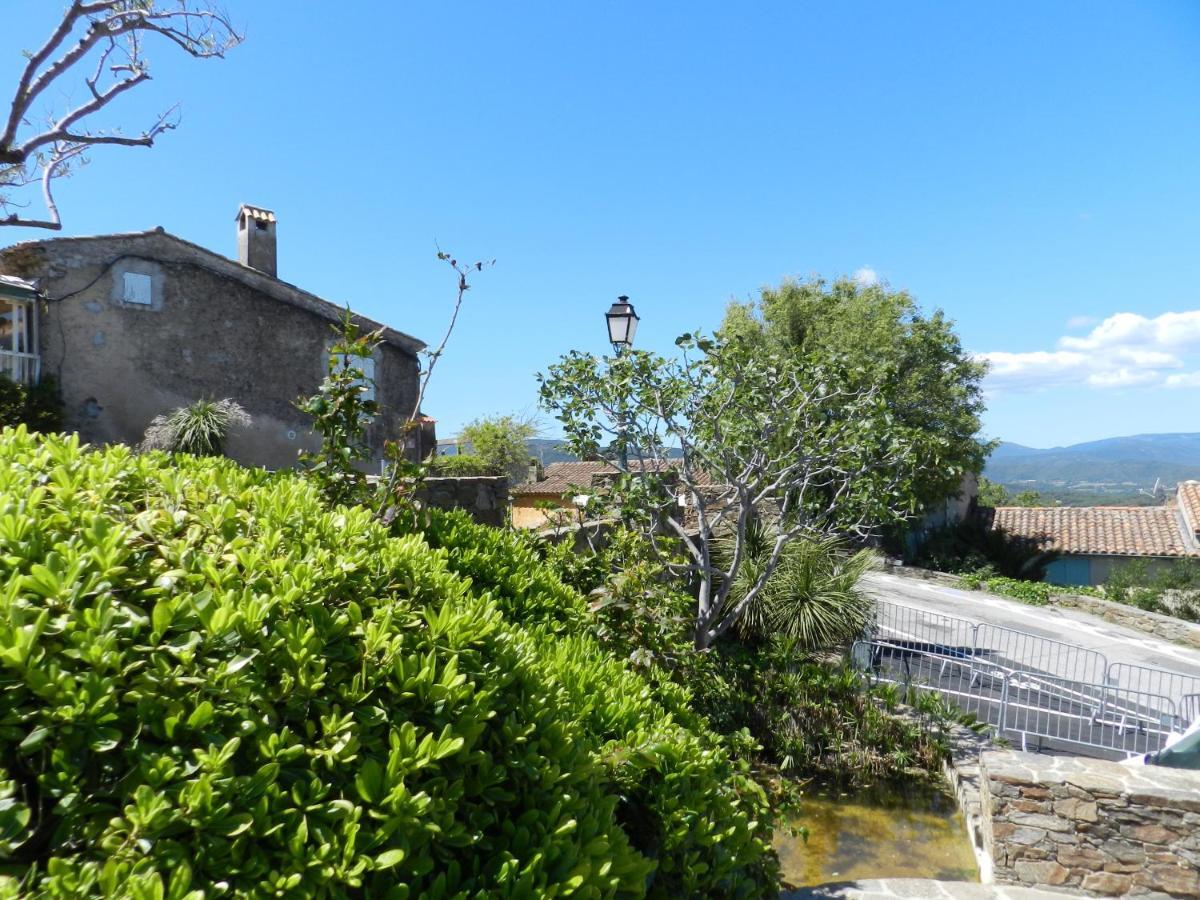 La Maison Peano Gassin Bagian luar foto